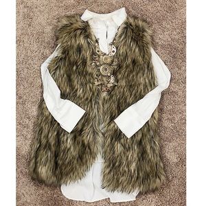 Faux Fur Vest size: Medium